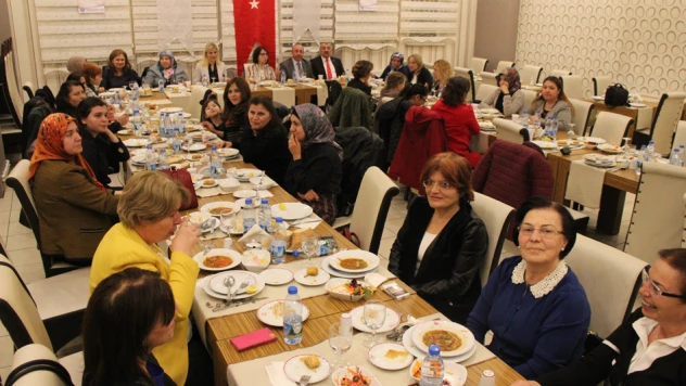 Büro-Sen, kadın üyelerini bir araya getirdi