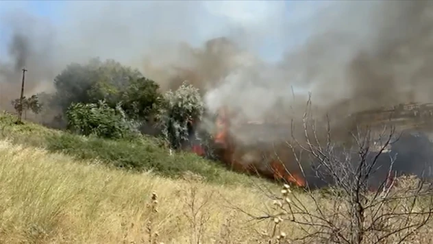 Büyükçekmece'de Yangın: Alevler Kısa Sürede Büyüdü