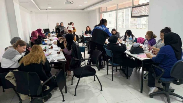 Çankırı'da Kadınlara KADES Ve UYUMA Bilgilendirmesi