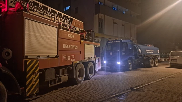 Çatı Yangını İtfaiye Tarafından Söndürüldü