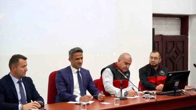 Kahverengi Kokarca Böceğiyle Mücadele Toplantısı Yapıldı