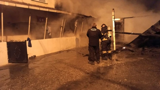 Çaycuma'da Kazan Dairesinde Çıkan Yangın Eve Sıçradı