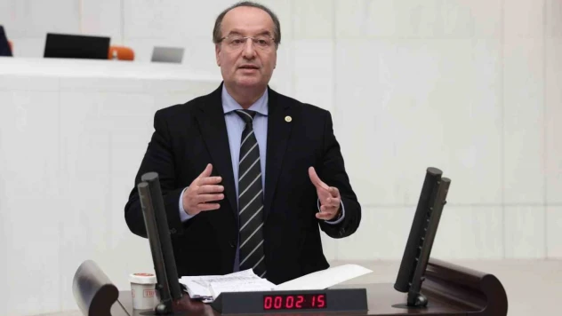 Cevdet Akay'dan Bakan Tekin'e Soru Yağmuru