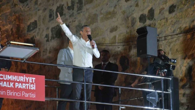 CHP Genel Başkanı Özel'den İlginç Tespit