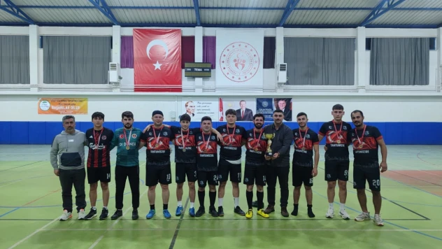 Cide'de Futsal Turnuvası Düzenlendi
