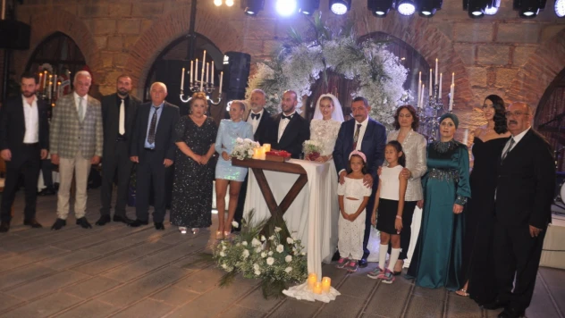 Çolakoğlu ve Dellaloğlu ailelerinin mutlu günü