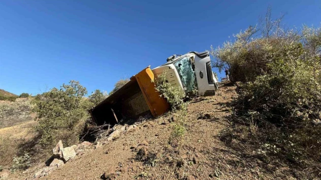 Freni Boşaldı, Şarampole Devrildi: 1 Yaralı