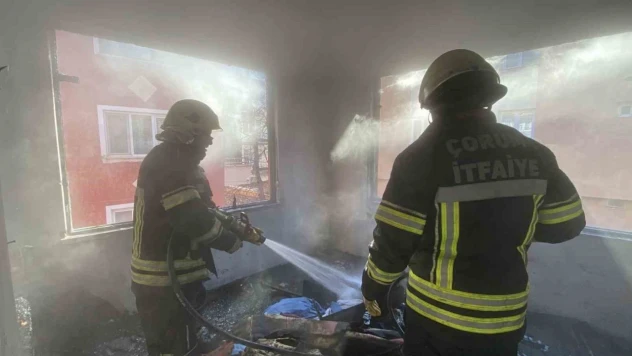 Çorum'da Metruk Binada Korkutan Yangın