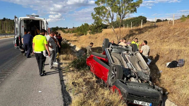 Çorum'da Otomobil Takla Attı: 2 Yaralı