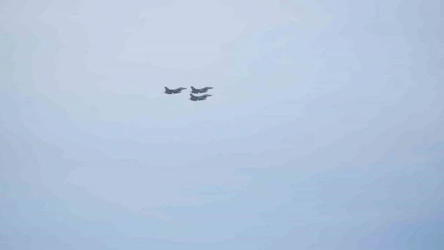 Çorum'da Prova Uçuşu Yapan Savaş Uçakları Nefes Kesti