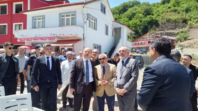 Cumayanı Merkez Camii Yeniden İbadete Açıldı