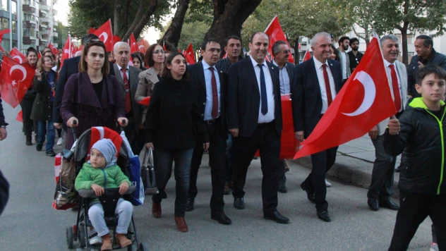 Cumhuriyet'e saygı için yürüdüler