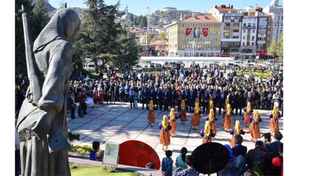 Cumhuriyetimizin 95'inci yılını kutluyoruz