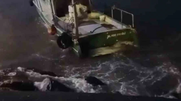 Balıkçı Teknesinin Kurtarılma Anları Ortaya Çıktı