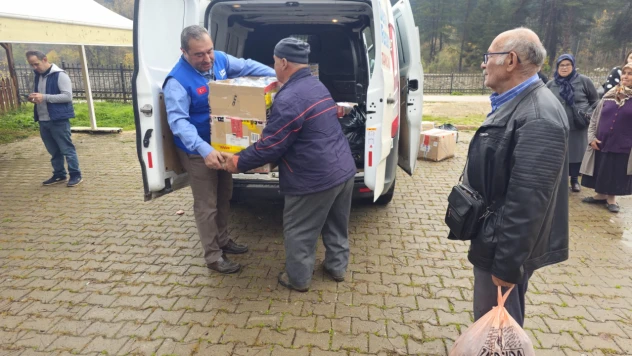 Deniz Feneri'nden Rekor Yardım