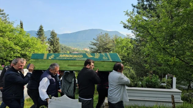 Denize Düşen Vatandaş Son Yolculuğuna Uğurlandı