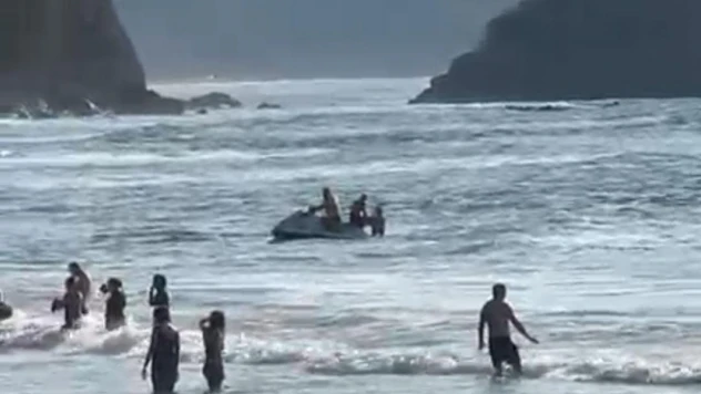 Denize Giren Vatandaş Boğulmaktan Son Anda Kurtarıldı