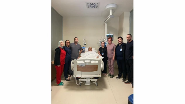 Dikişsiz canlı aort kapağı nakli yapıldı