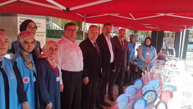 Diyanet Gençlik Merkezinden Karma Sergi