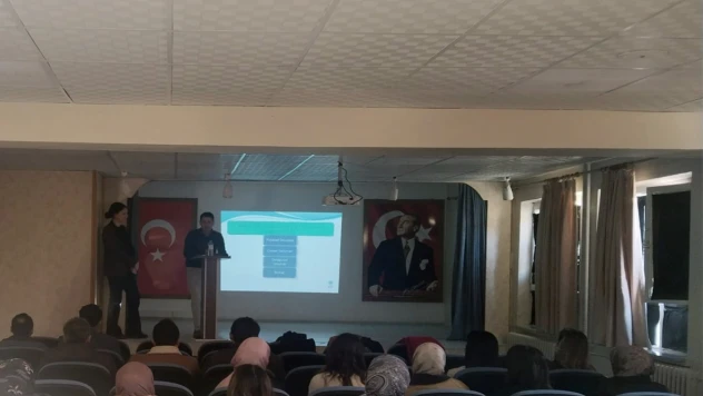 Doğanyurt İlkokulu'nda Öğretmenlere Eğitim Verildi