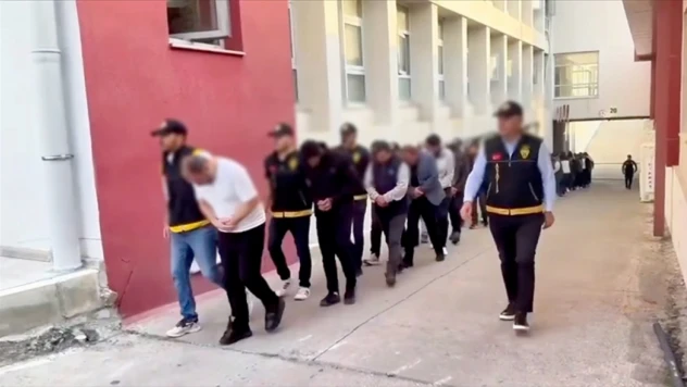 Dolandırıcılık Şebekesine Darbe!