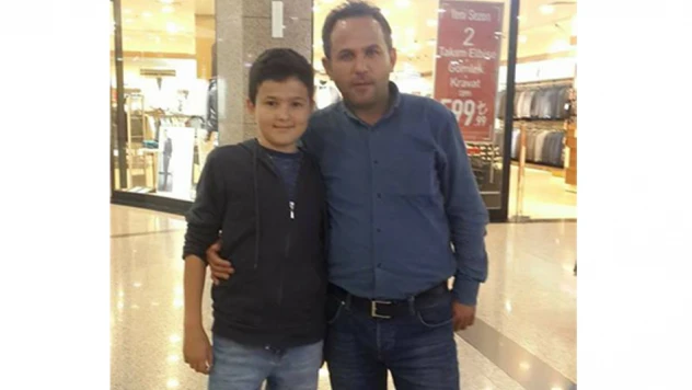 Ecel, baba ve oğlunu yakaladı