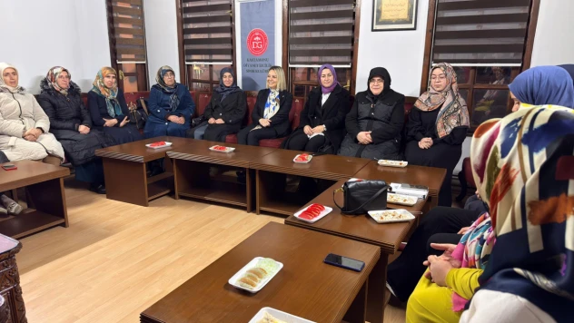 Ekmekci, TDV Kadın Gönüllüleri Ve Üniversiteli Gençlerle Bir Araya Geldi