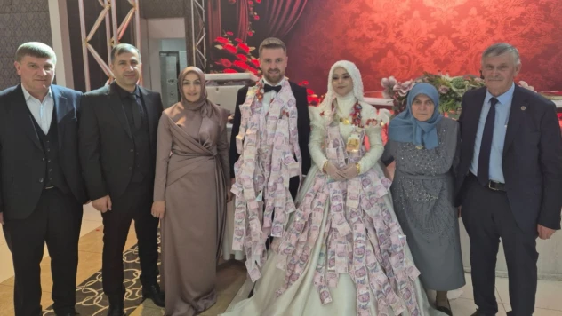 Emre İle Buse Evlendi