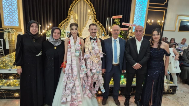 Emre İle Ebru Evlendi