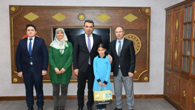 En Sevdiğini Paylaş Hediyeleri Verildi