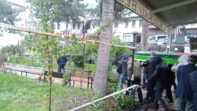 Son Yolculuğuna Uğurlandı