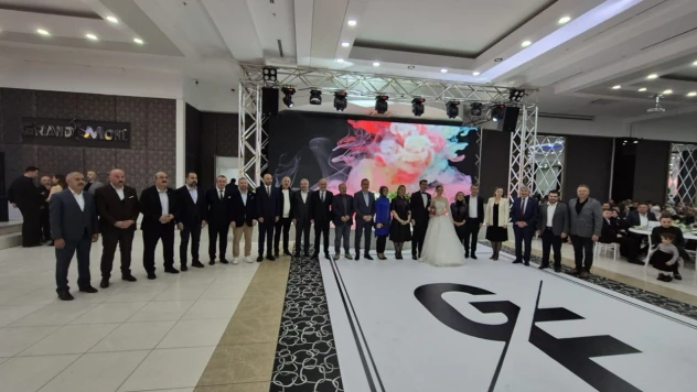 Fatih Emre İle Gizem Evlendi