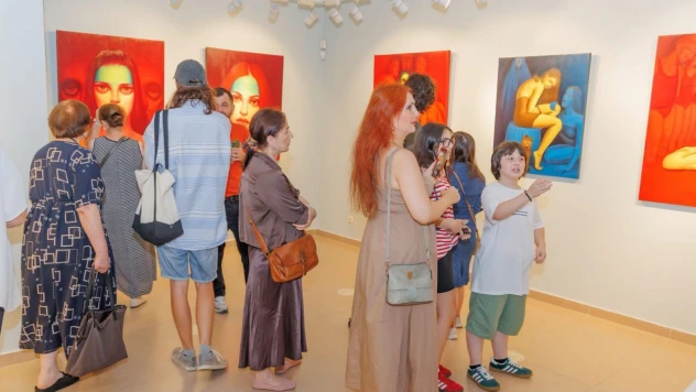 Genç Ressam İlk Kişisel Resim Sergisini Açtı