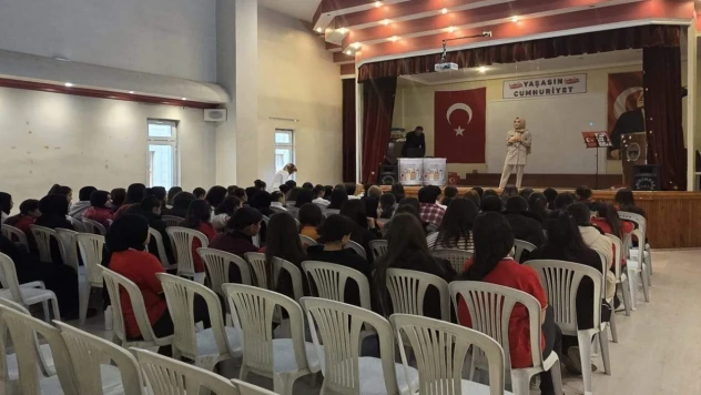 Gençlere Eğitimler Verilmeye Başlandı