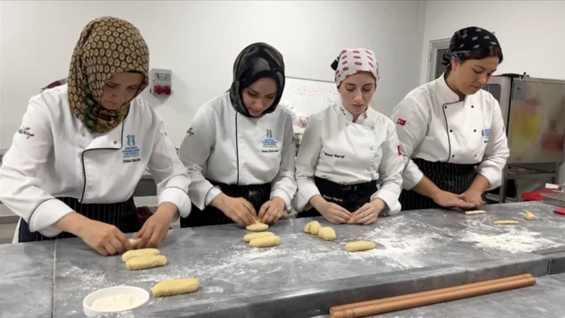 Gıda Zehirlenmelerini Önlemenin Yolu Hijyen Ve Pişirme Yönteminden Geçiyor