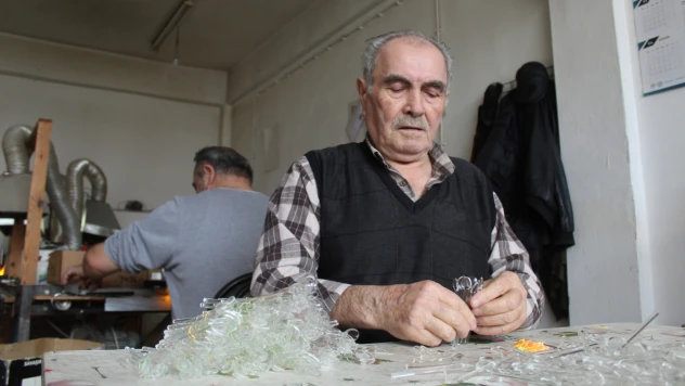 Günde 3 bin 'cam kaşık' üretiyor