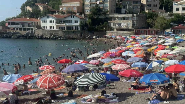 Halk Plajına Yoğun İlgi
