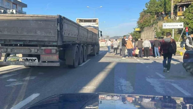 Hastane Girişinde Kaza: 2 Yaralı