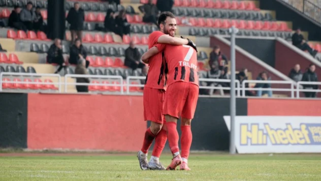 Hedef, Lidere Çelme Takmak