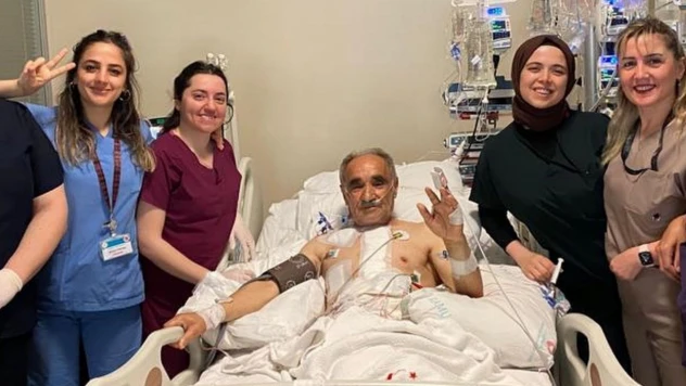 Hem aort kapağı daraldı hem de aort damarı genişledi