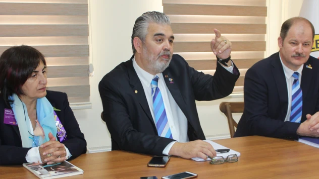 'Hepsi deli saçmasıdır'