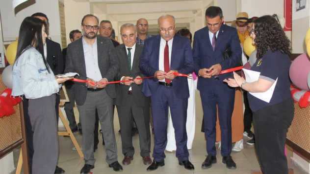 Hünerlerini Sergilediler