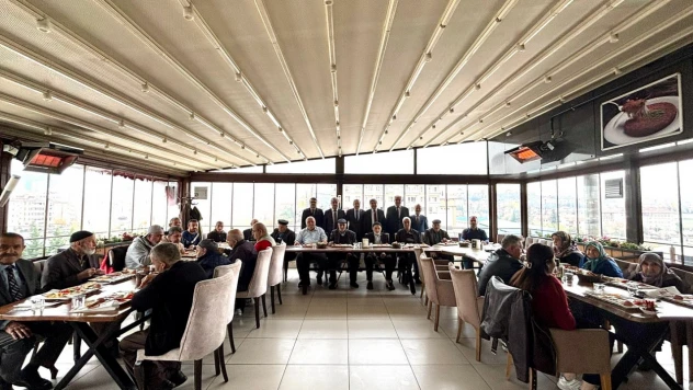 Huzurevi Sakinleri Kahvaltıda Buluştu