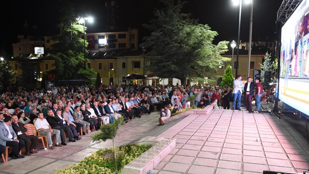 İhanet süreci halka izletildi