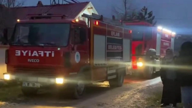 İki Katlı Evde Çıkan Yangın Söndürüldü
