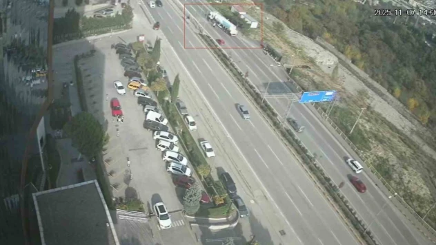 İki Motosikletlinin Yaralandığı Kazada Yeni Güvenlik Kamerası Ortaya Çıktı