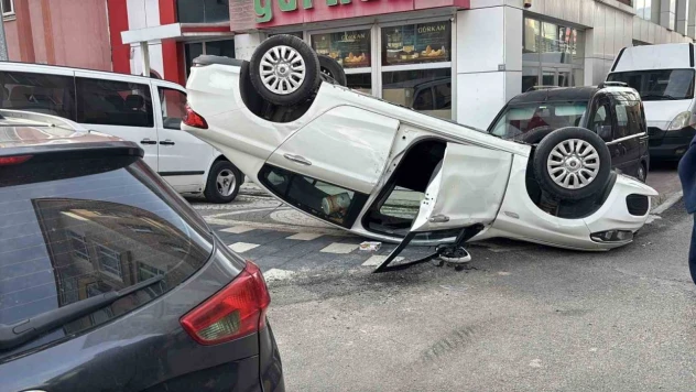 İki Otomobil Çarpıştı: 1 Yaralı