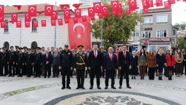 İlçelerde Cumhuriyet Kutlamaları Başladı