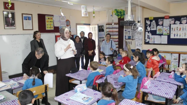 İnebolu'da 'Ailece Kitap Okuyoruz' Projesi Devam Ediyor