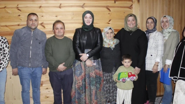 İnebolu'da 'Bir Gönül Kapısı' Projesi Kapsamında Yaşlılara Ziyaret